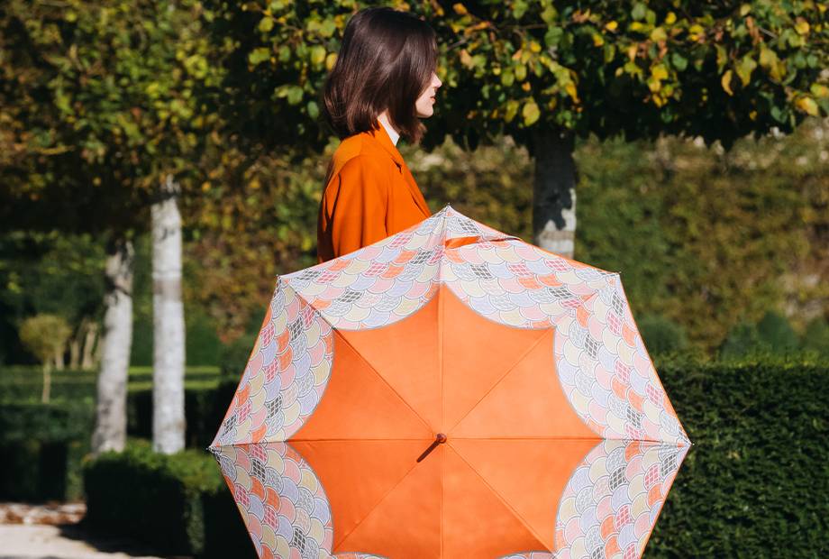 Classic LADY CHIC par Decuevas design espagnol avec parapluie